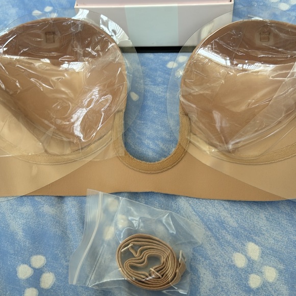 U-Plunge backless push-up - Picture 3 of 4